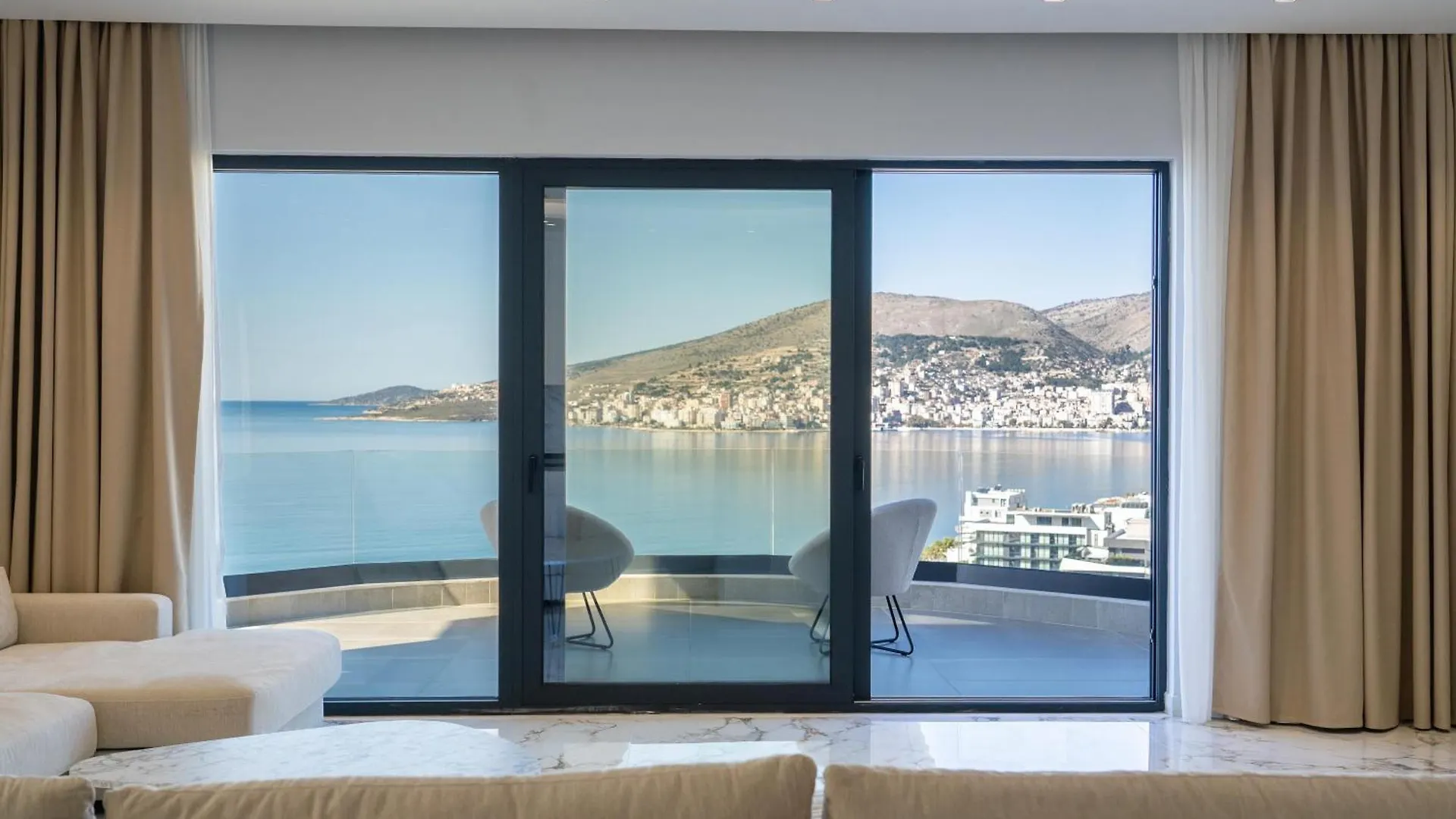 Twin Luxury Penthouses Sarandë