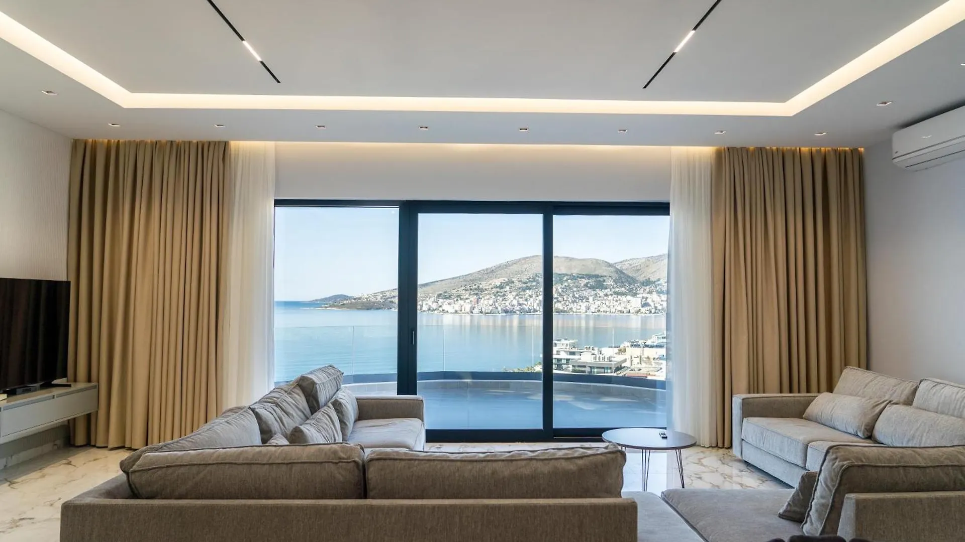 Twin Luxury Penthouses Sarandë