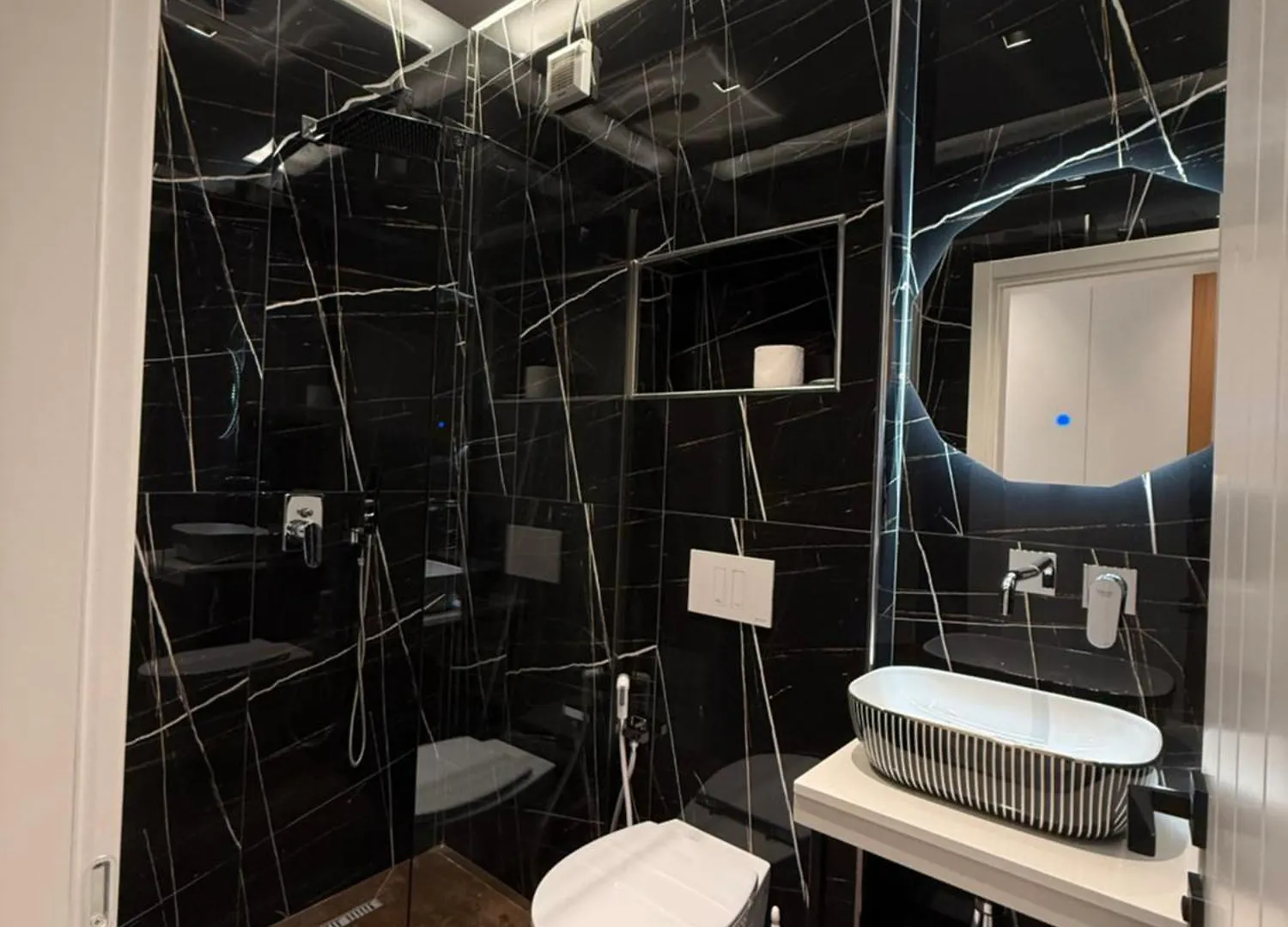 Twin Luxury Penthouses Sarandë Appartamento