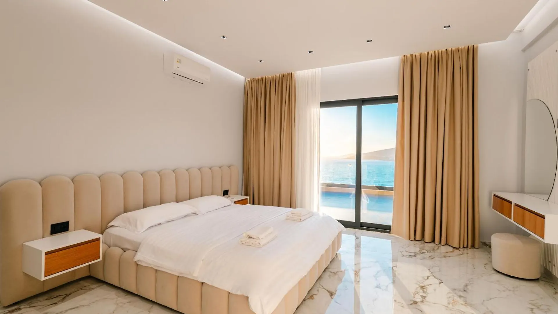 Twin Luxury Penthouses Sarandë Appartamento