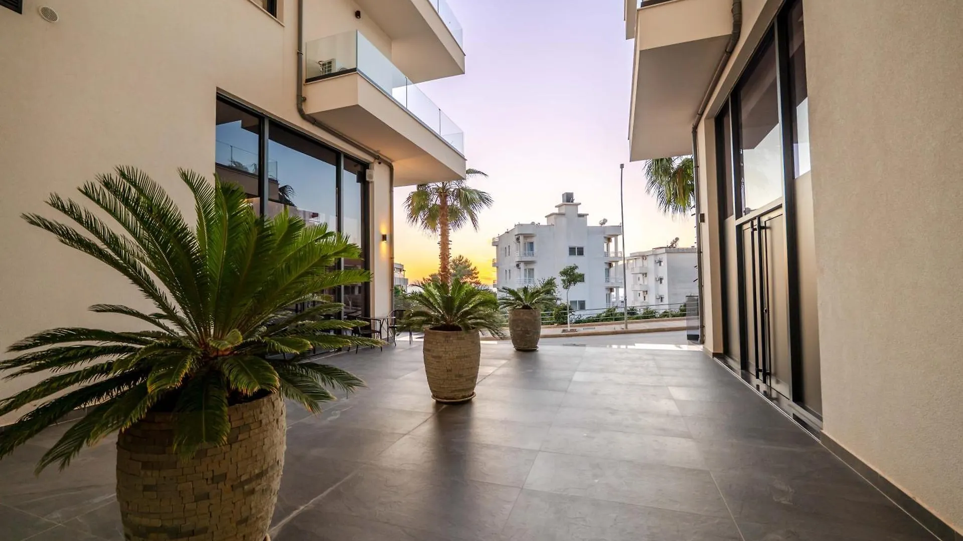סרנדה Twin Luxury Penthouses דירה